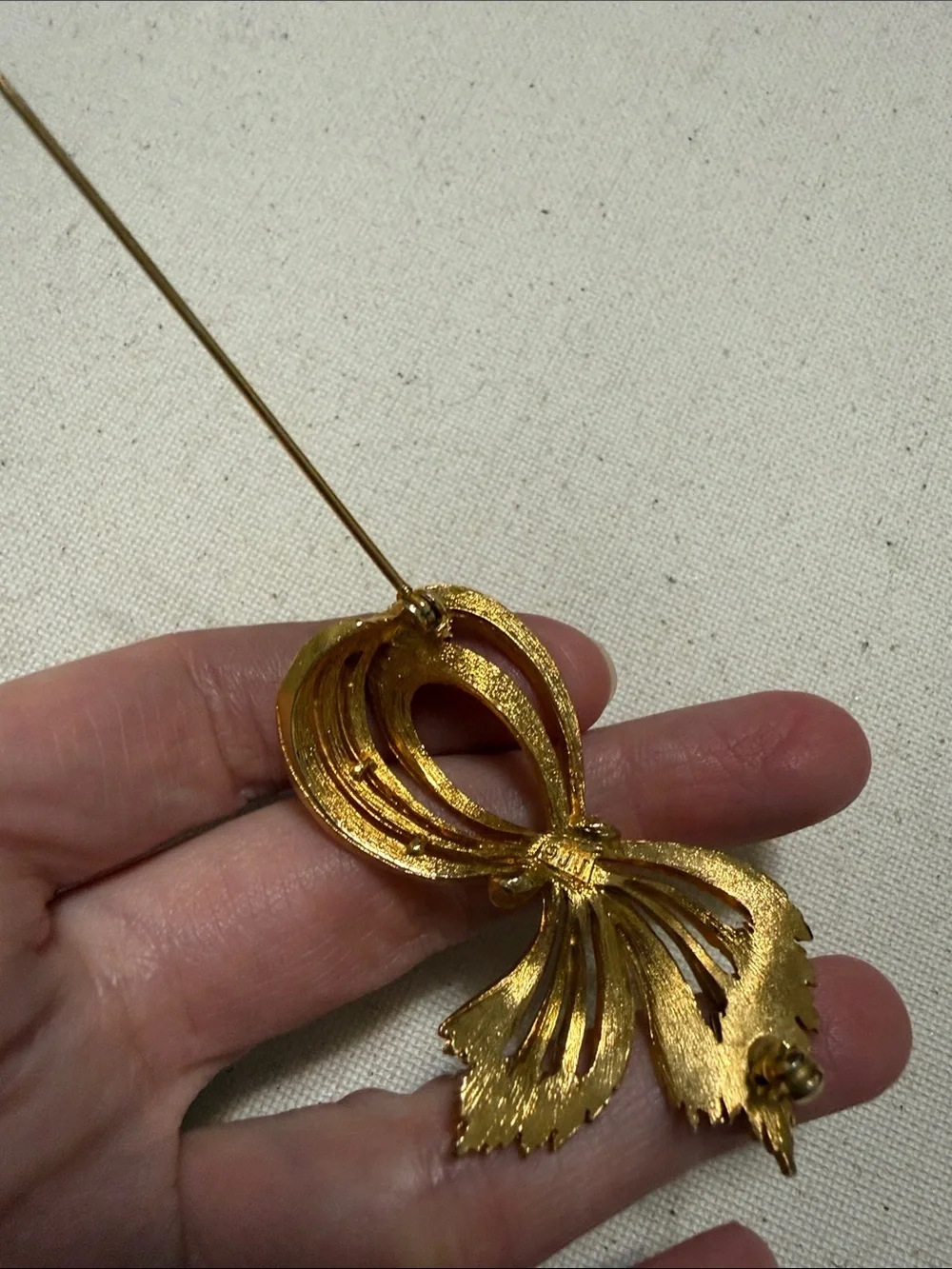 J.J elegant gold